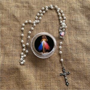 Jesus Divine Mercy Catholic Rosary New Case Pearl